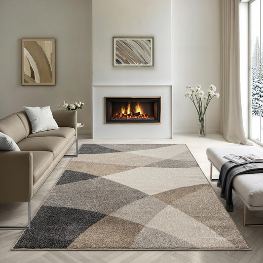 The carpet – Pearl – Beige short-pile rug with a wavy geometric pattern